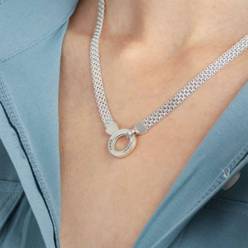 Personalized Family Circle Herringbone Name Necklace